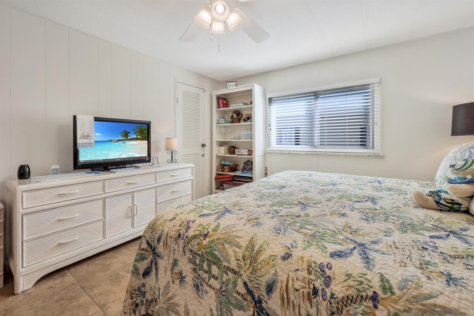 Image 29 of 96 For 2100 Kings Highway 857