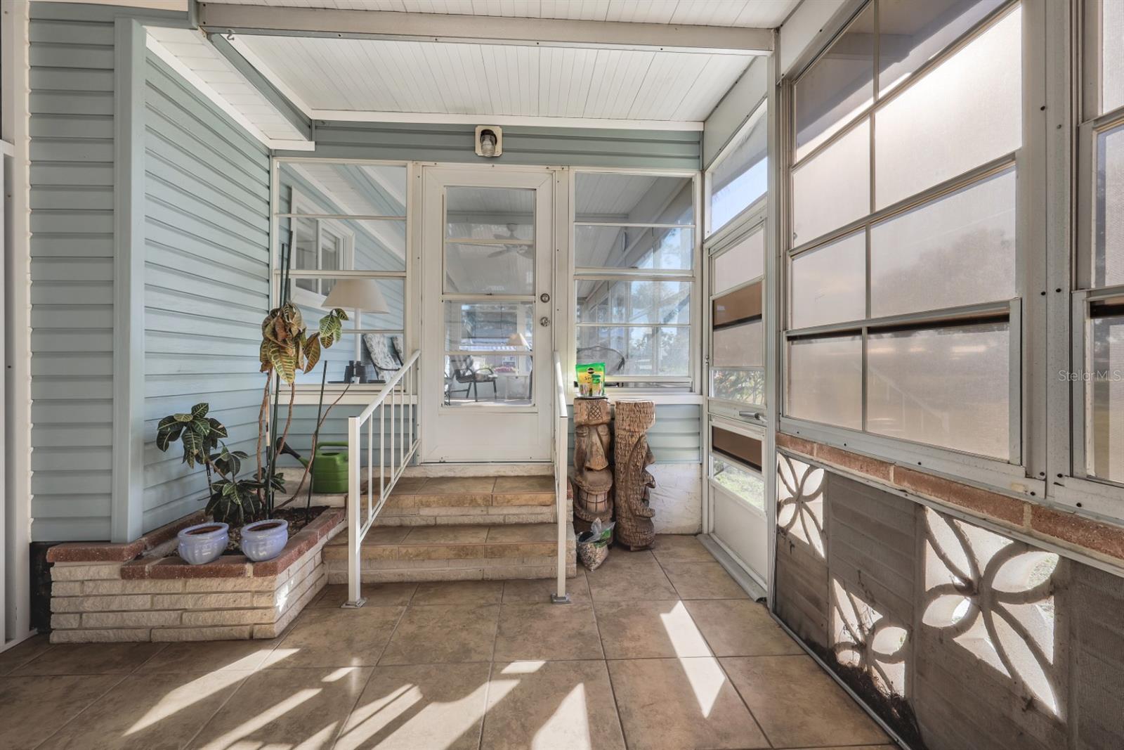 Image 32 of 96 For 2100 Kings Highway 857