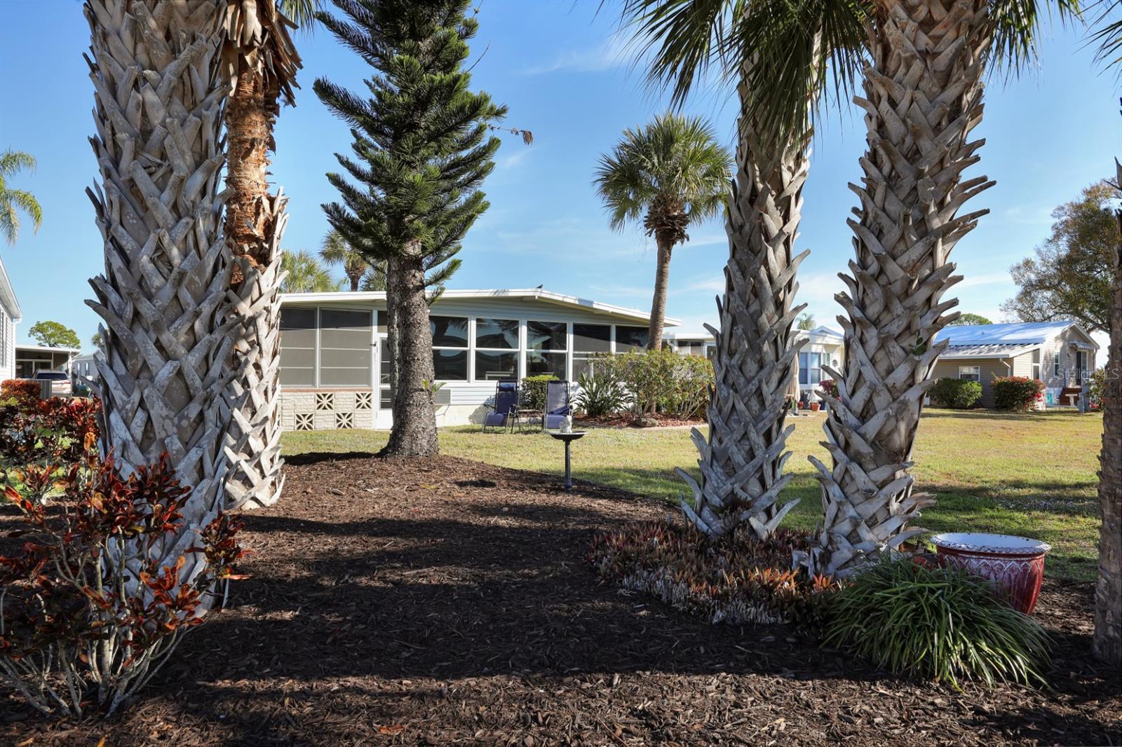 Image 36 of 96 For 2100 Kings Highway 857