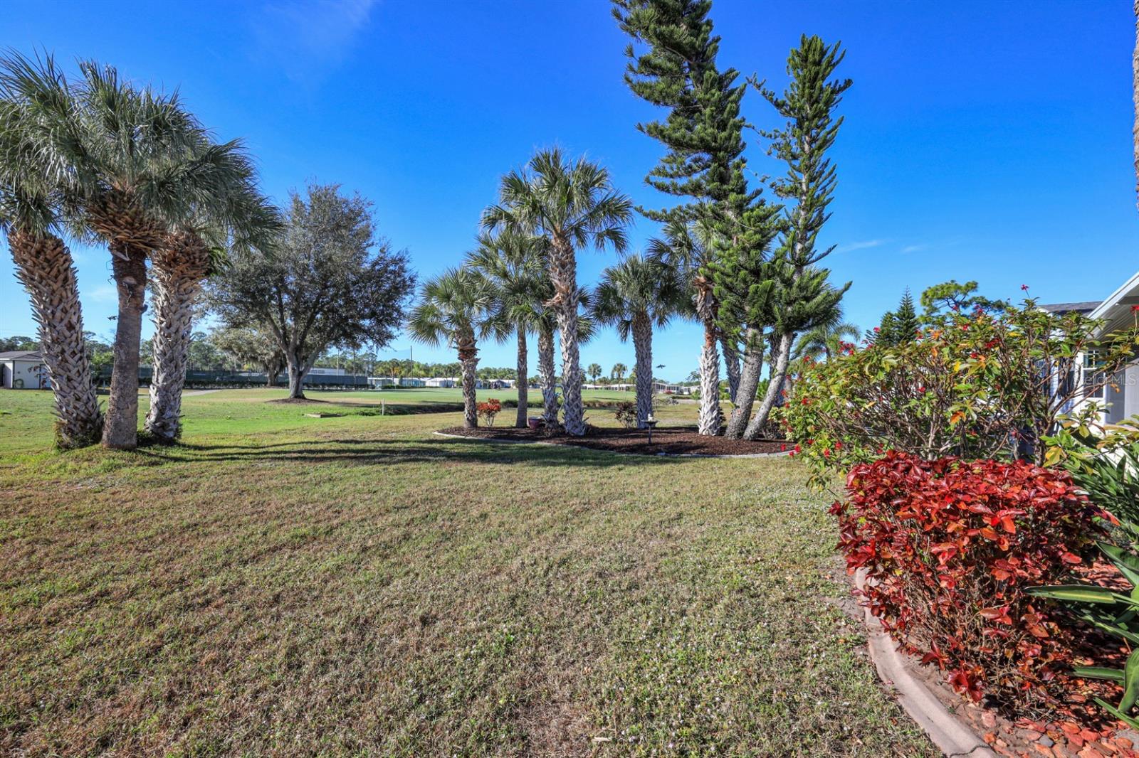 Image 38 of 96 For 2100 Kings Highway 857