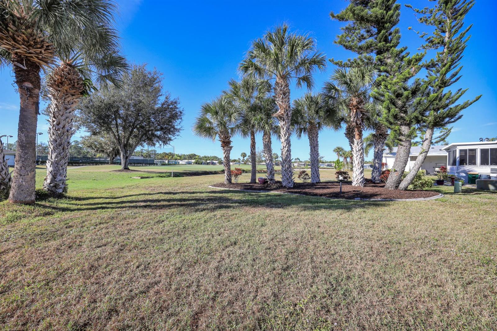 Image 39 of 96 For 2100 Kings Highway 857