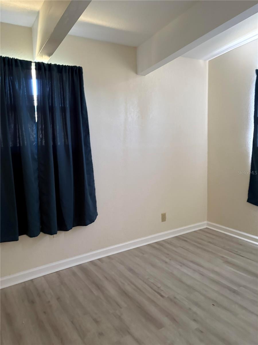 Image 4 of 5 For 503 Myrtle Street