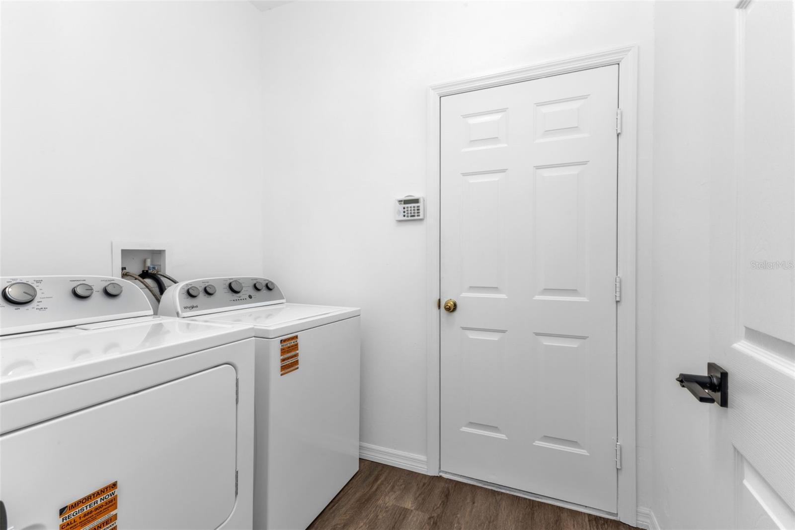 Image 22 of 42 For 12711 Pembroke Circle S