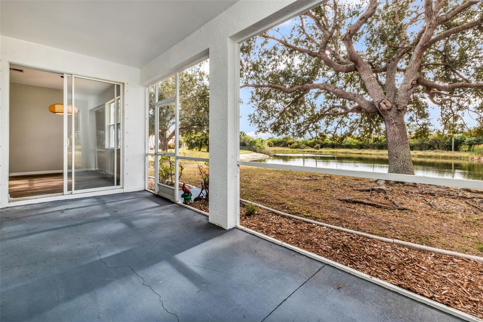 Image 33 of 42 For 12711 Pembroke Circle S