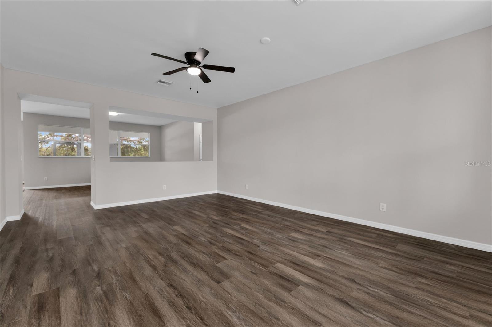 Image 6 of 42 For 12711 Pembroke Circle S