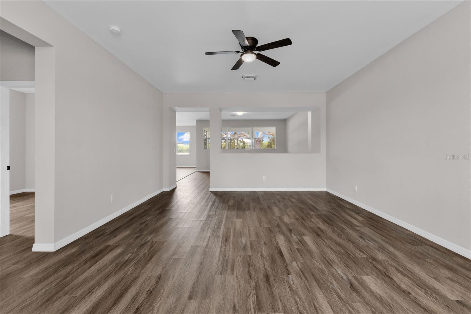 Image 7 of 42 For 12711 Pembroke Circle S