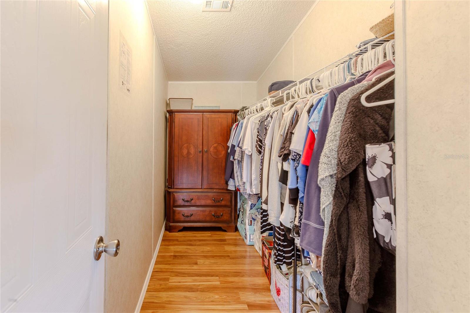 Image 14 of 75 For 2100 Kings Highway 1006