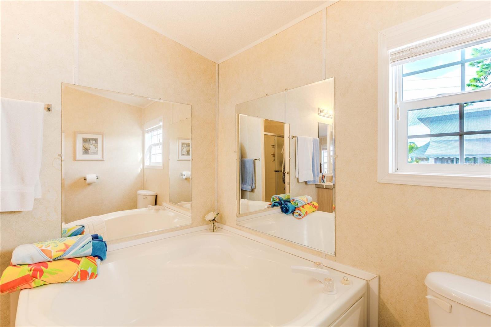 Image 16 of 75 For 2100 Kings Highway 1006