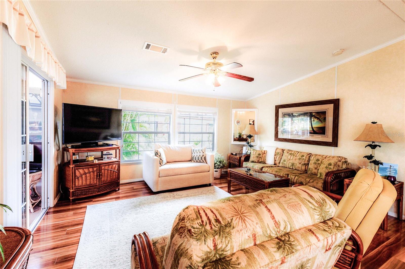 Image 6 of 75 For 2100 Kings Highway 1006