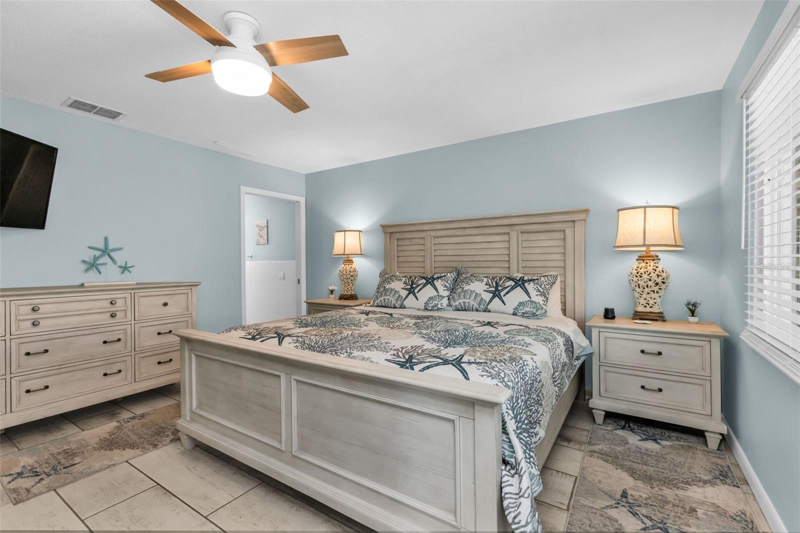 Image 28 of 86 For 312 Bayshore Road