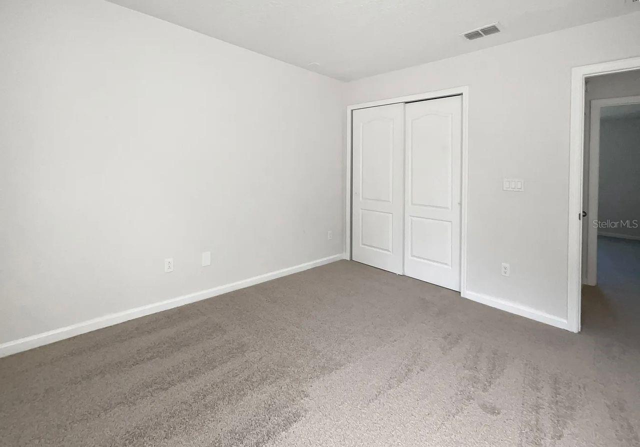 Image 15 of 17 For 15713 Lexington Park Blvd Boulevard