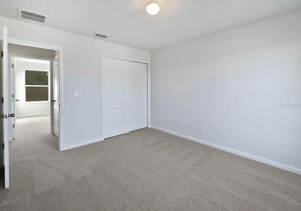 Image 16 of 17 For 15713 Lexington Park Blvd Boulevard