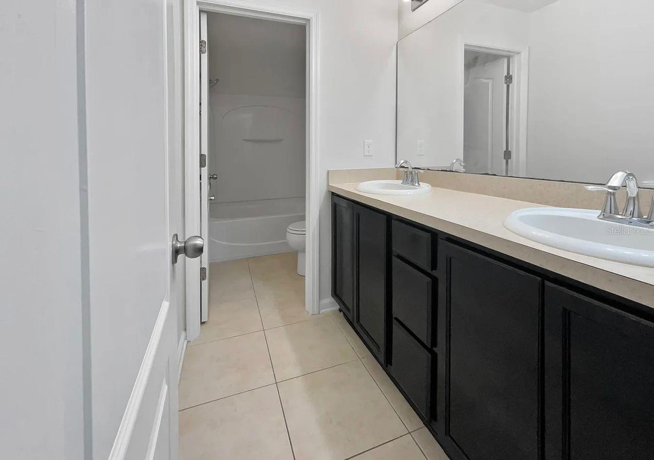 Image 17 of 17 For 15713 Lexington Park Blvd Boulevard