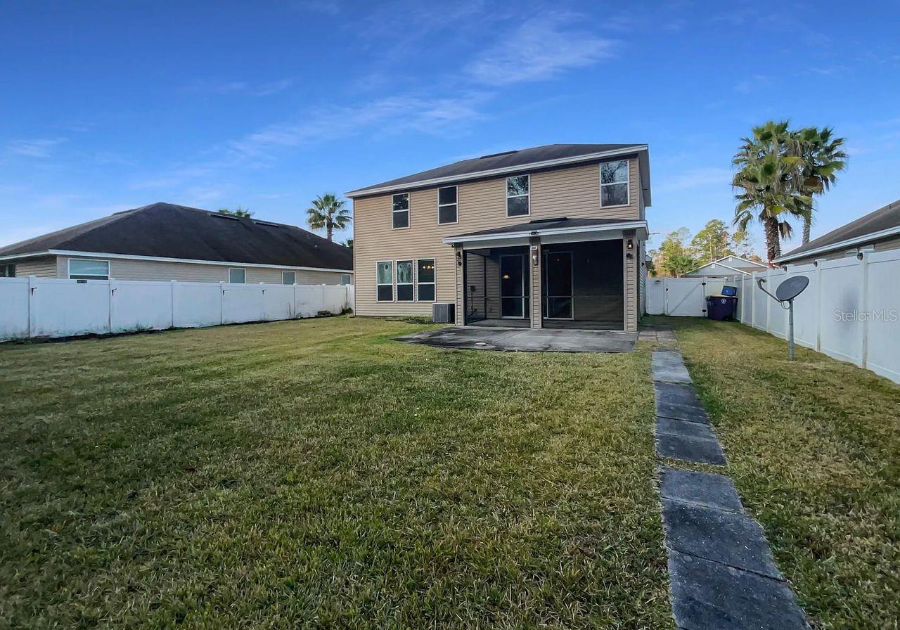 Image 4 of 17 For 15713 Lexington Park Blvd Boulevard