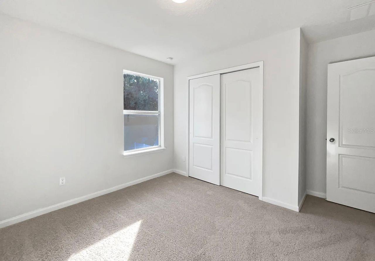 Image 6 of 17 For 15713 Lexington Park Blvd Boulevard