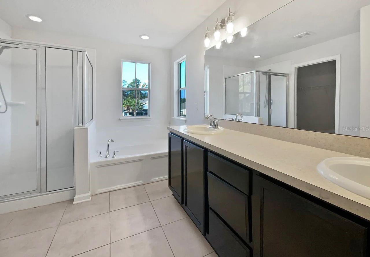 Image 8 of 17 For 15713 Lexington Park Blvd Boulevard