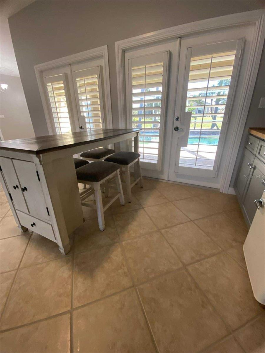 Image 11 of 47 For 7418 Tulip Tree