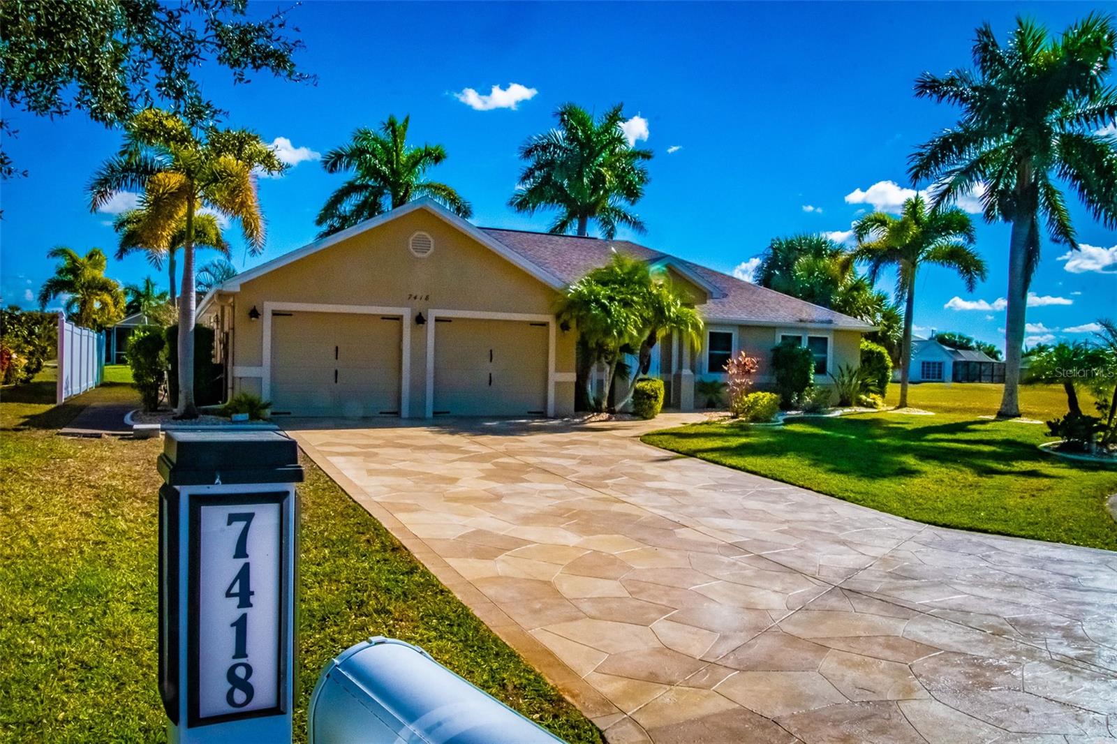 Image 2 of 47 For 7418 Tulip Tree