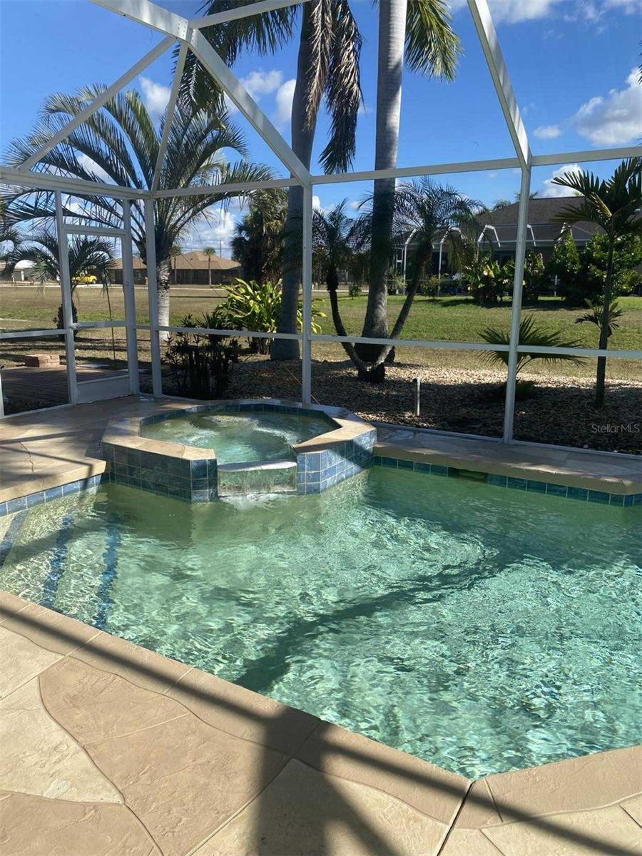 Image 40 of 47 For 7418 Tulip Tree