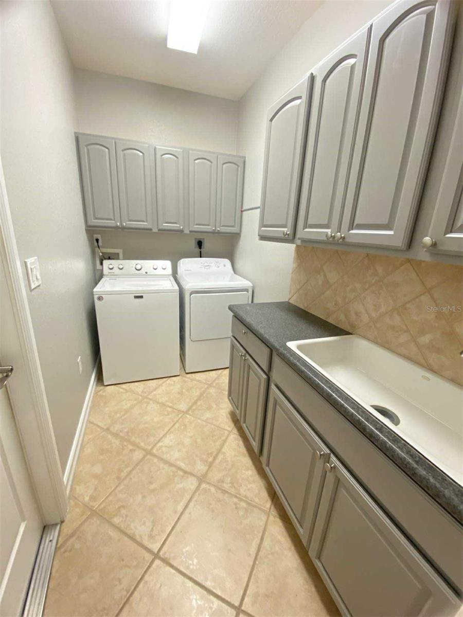 Image 42 of 47 For 7418 Tulip Tree