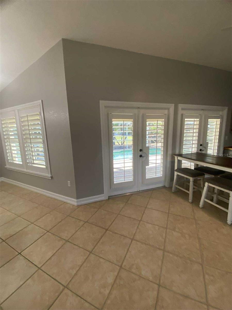 Image 7 of 47 For 7418 Tulip Tree