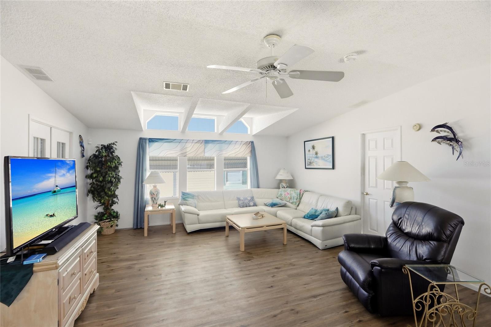 Image 12 of 37 For 1614 Ibis Court