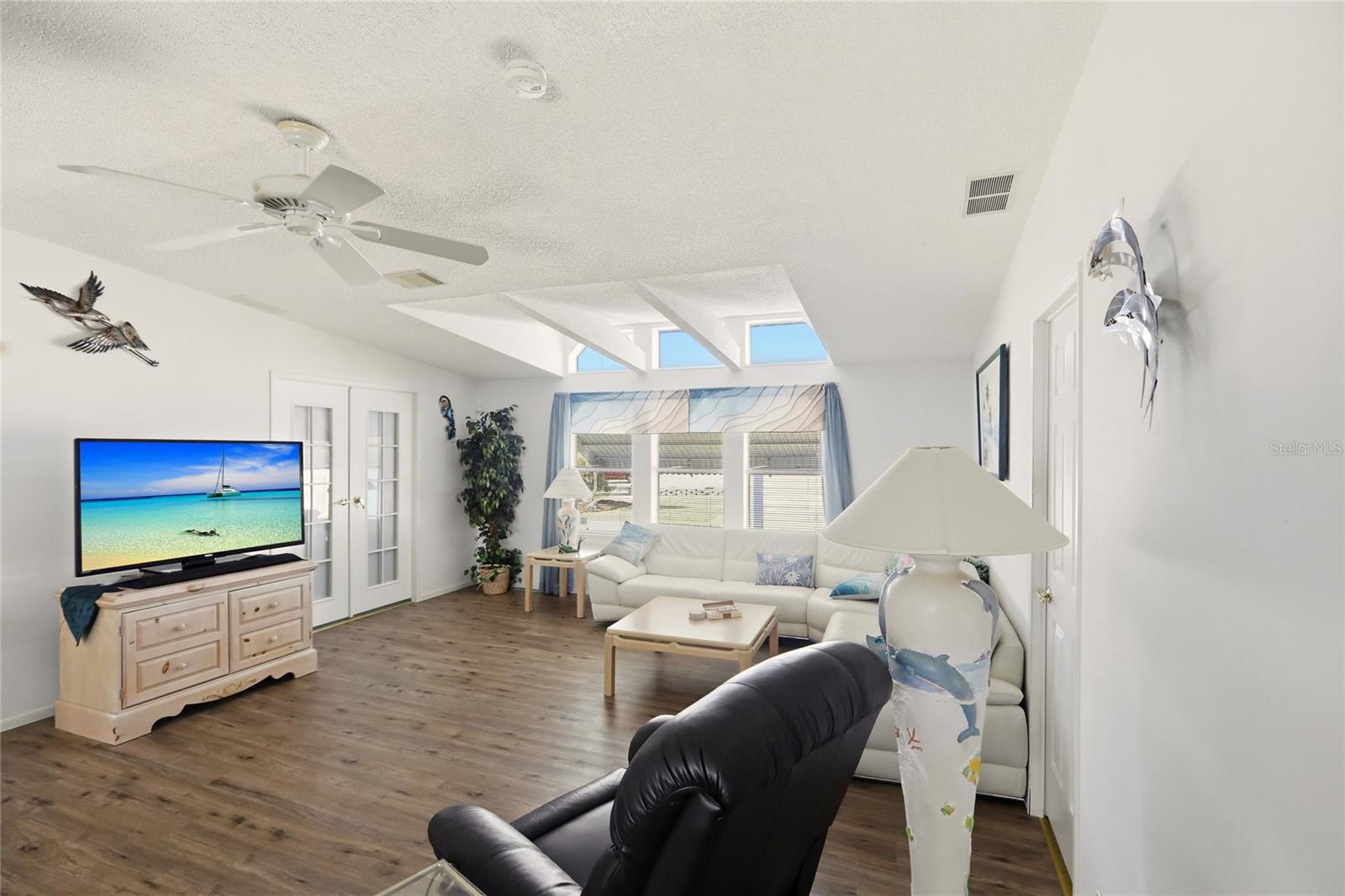 Image 13 of 37 For 1614 Ibis Court