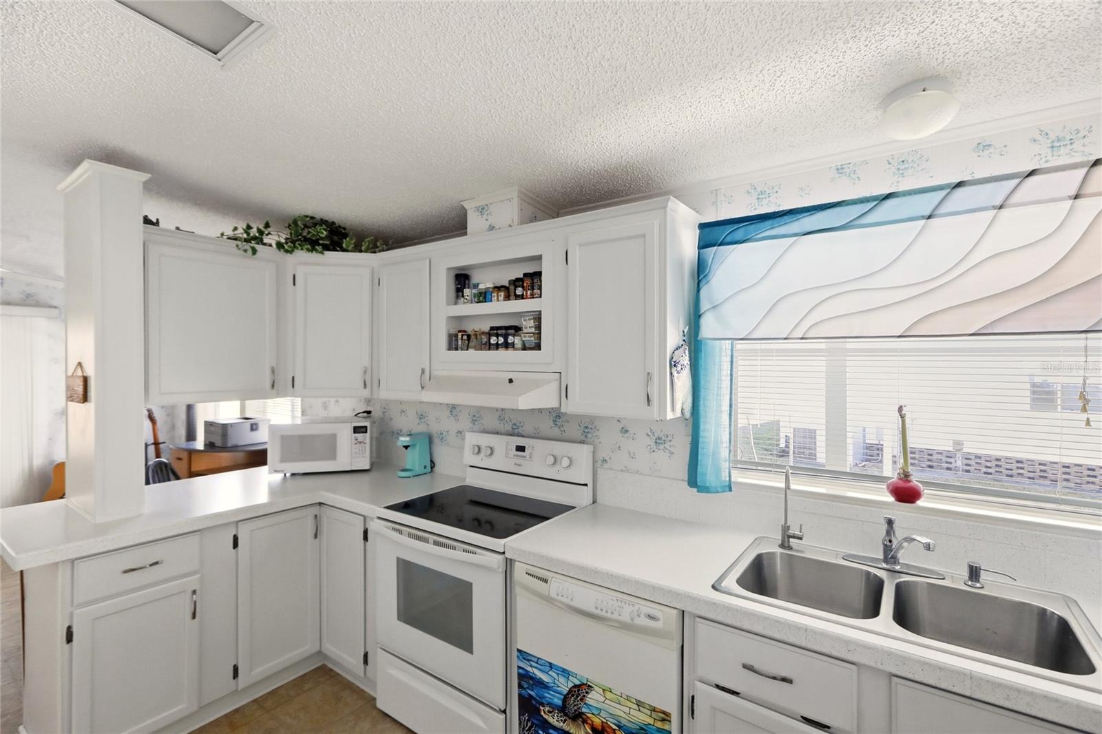 Image 14 of 37 For 1614 Ibis Court