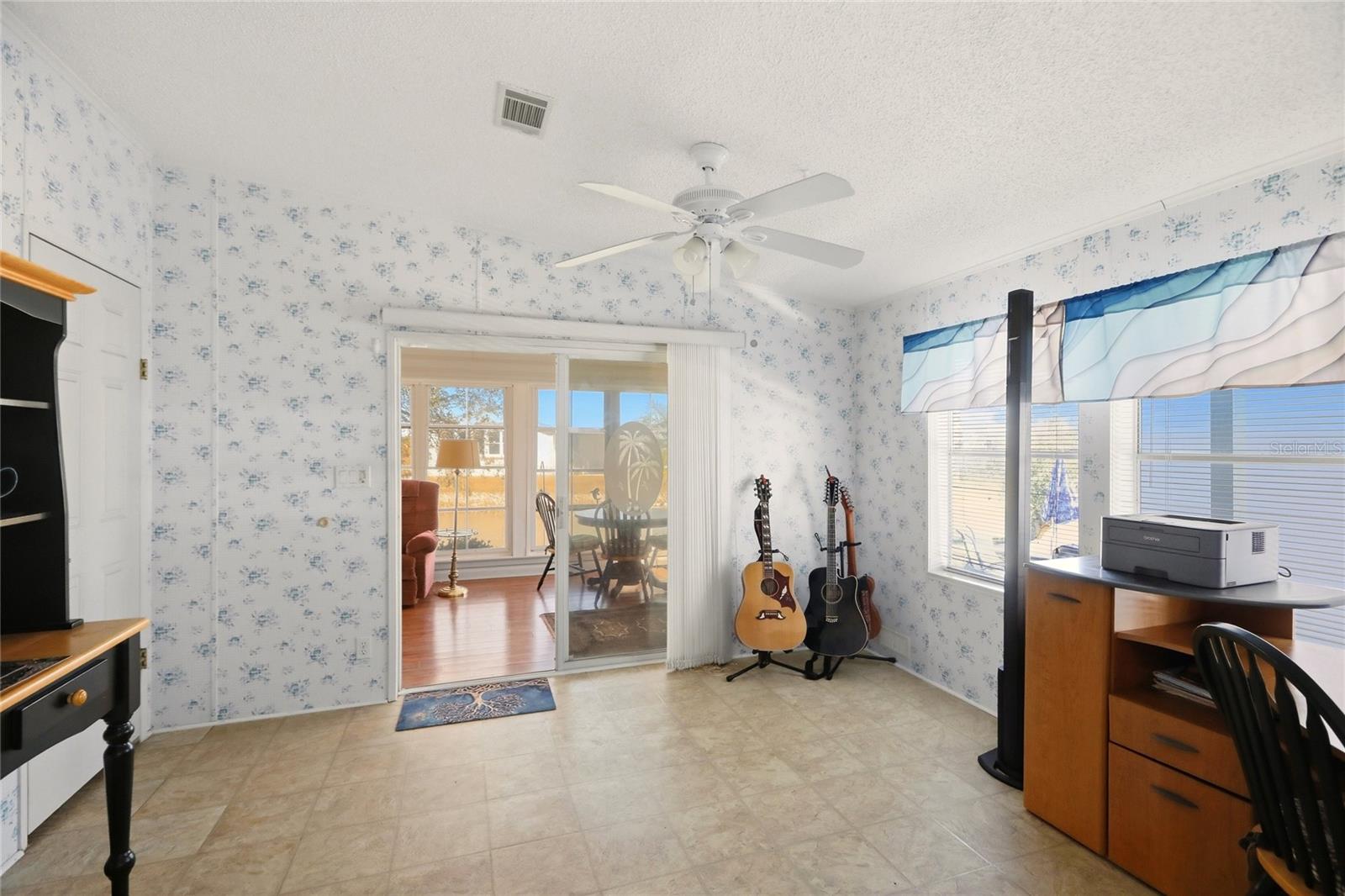 Image 15 of 37 For 1614 Ibis Court