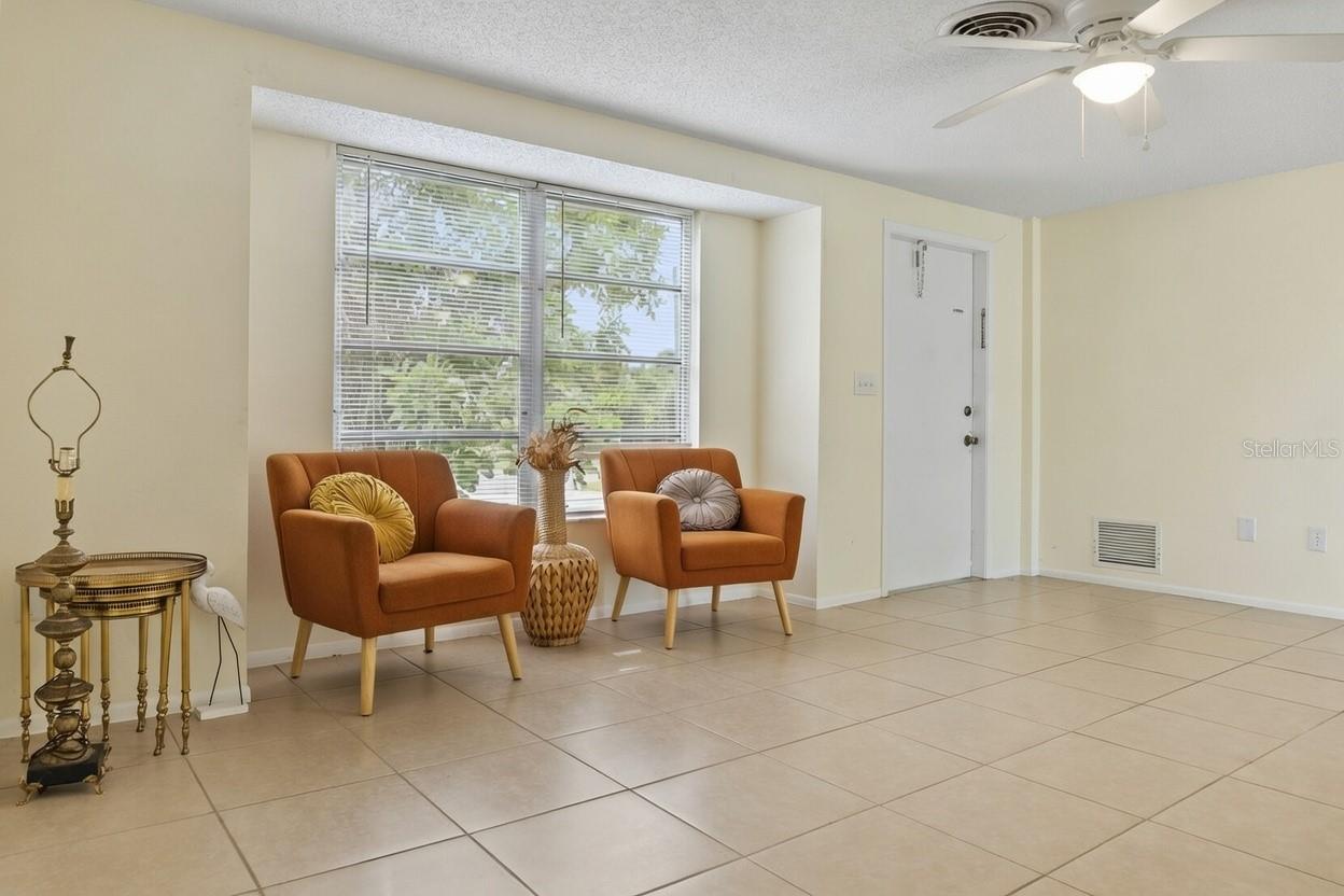 Image 10 of 36 For 340 Periwinkle Road