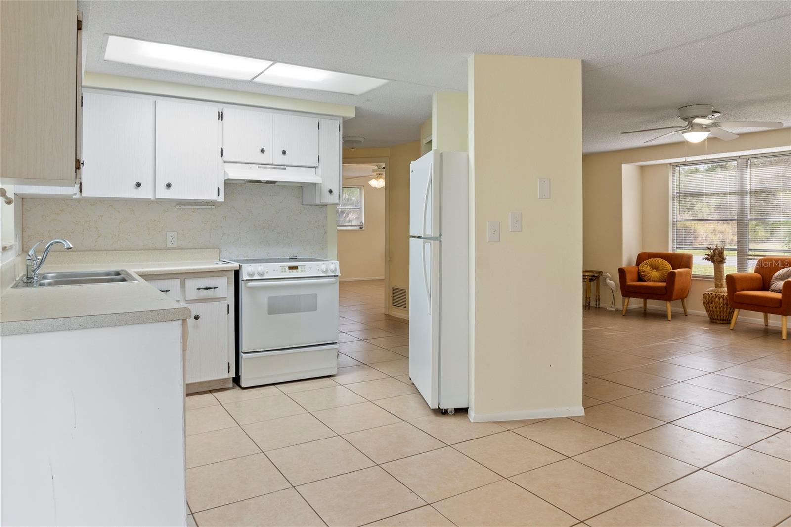 Image 13 of 36 For 340 Periwinkle Road