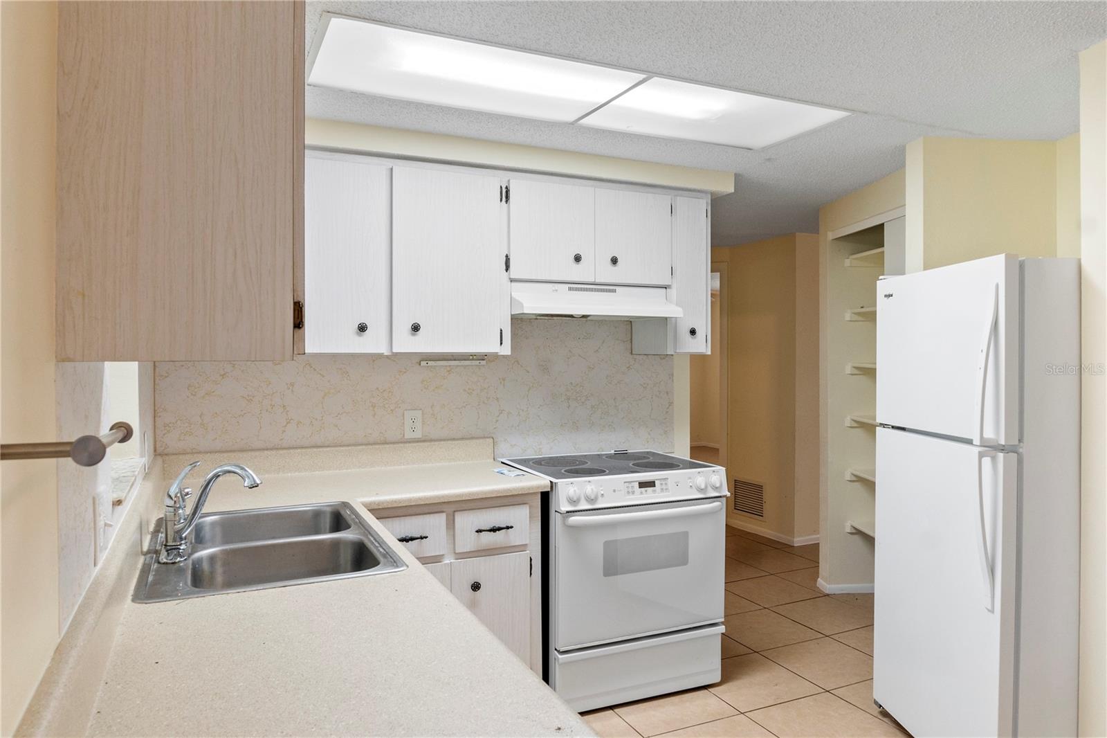 Image 14 of 36 For 340 Periwinkle Road