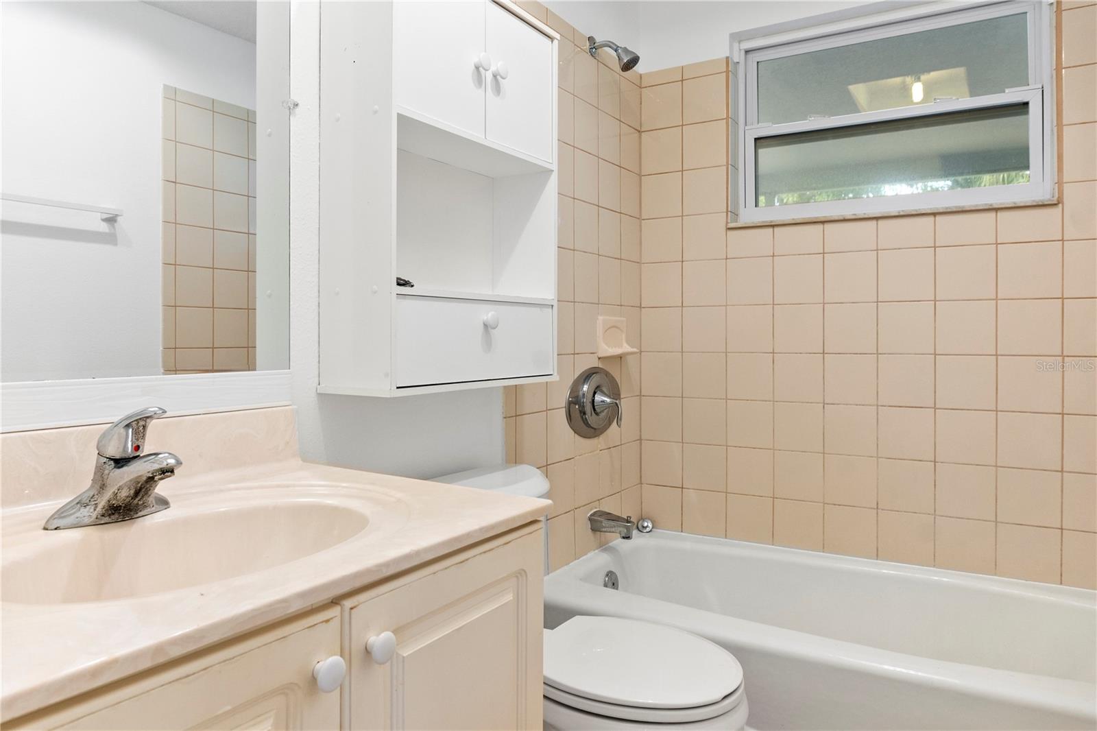 Image 18 of 36 For 340 Periwinkle Road