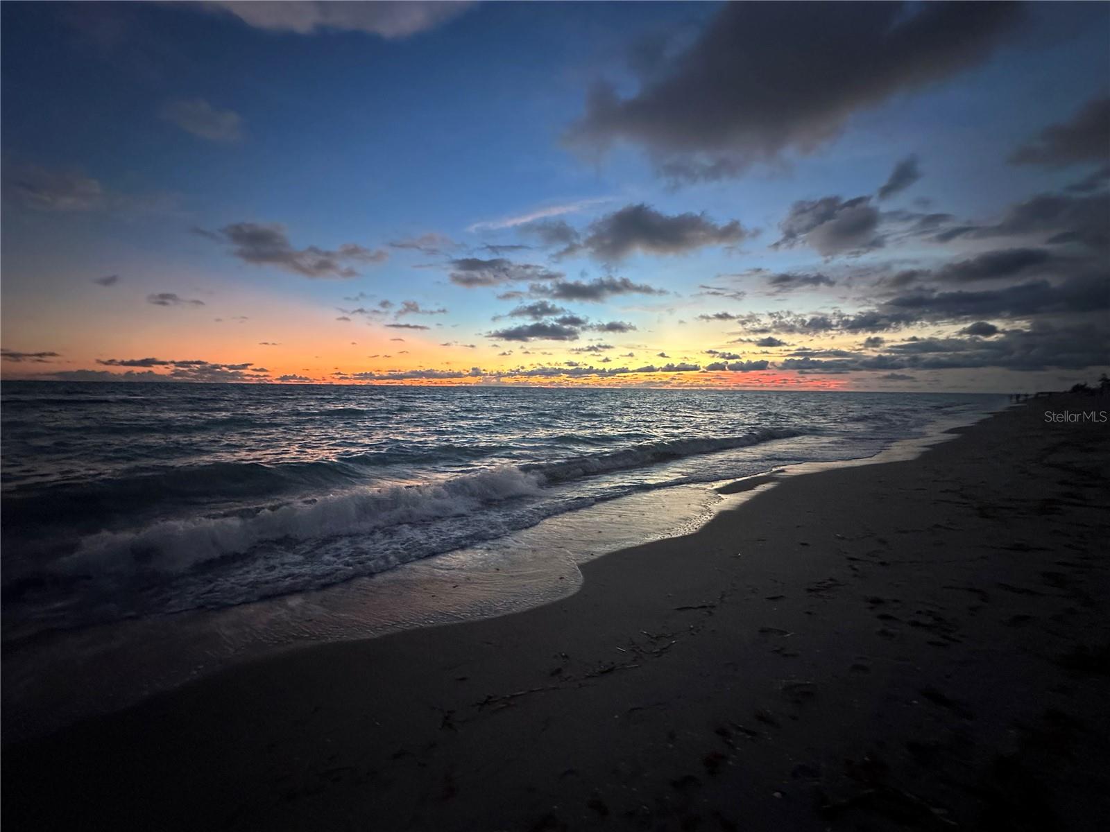 Image 3 of 36 For 340 Periwinkle Road