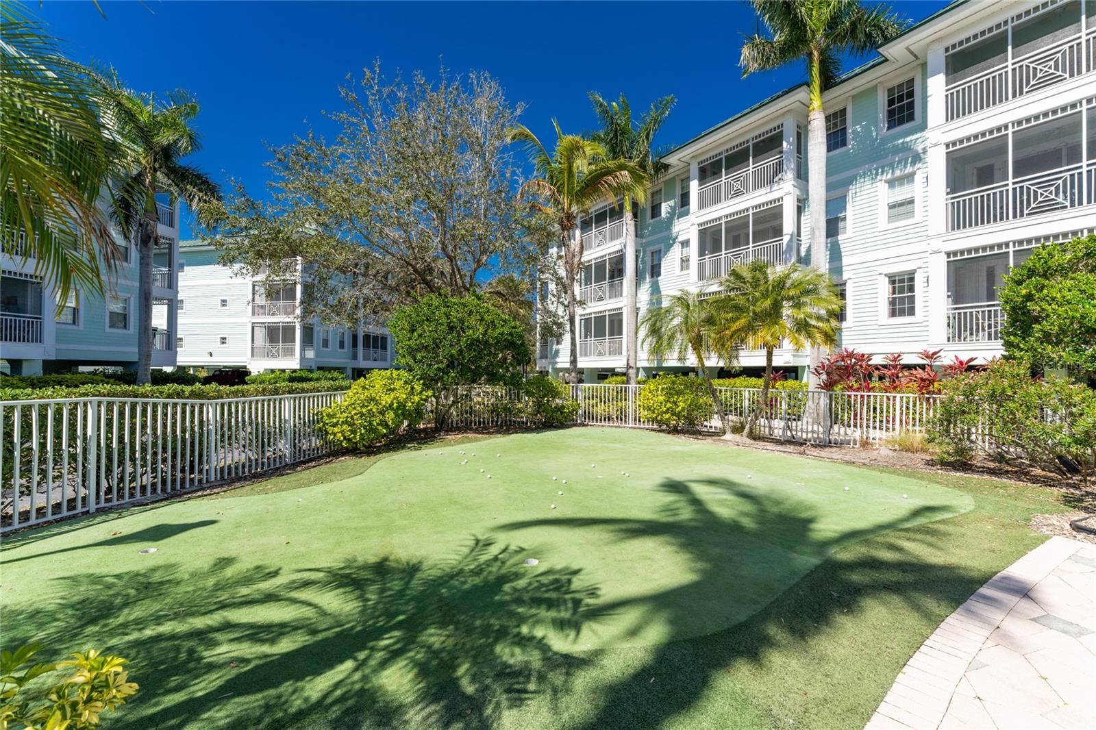 Image 30 of 37 For 5117 Melbourne Street B304