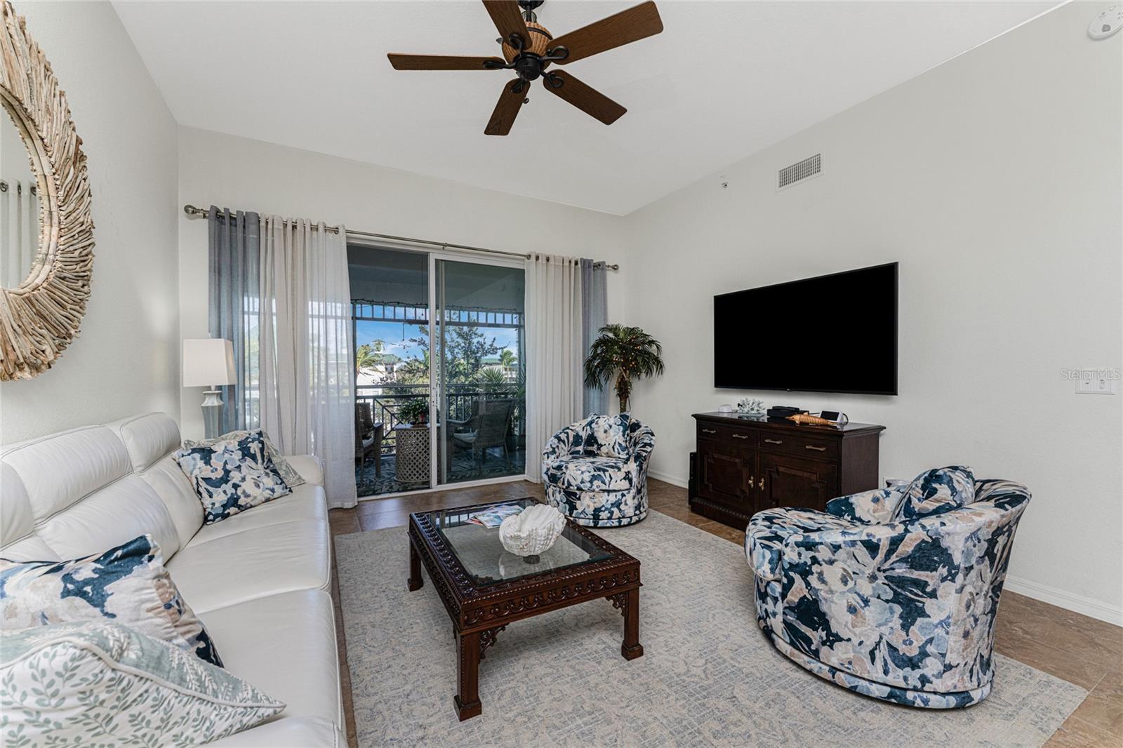 Image 8 of 37 For 5117 Melbourne Street B304