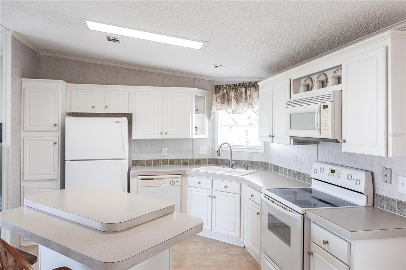 Image 11 of 45 For 27 Manatee Loop