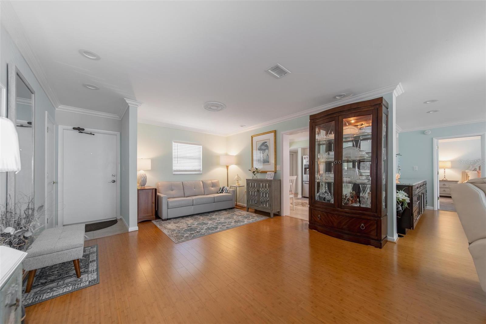 Image 12 of 39 For 5020 Brittany Drive S 324