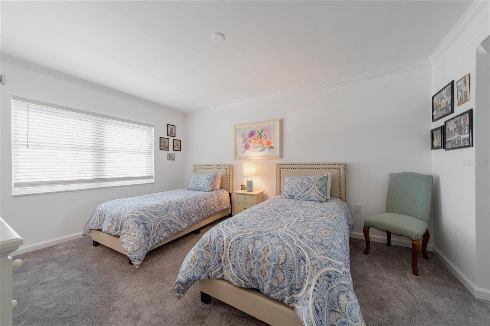 Image 25 of 39 For 5020 Brittany Drive S 324