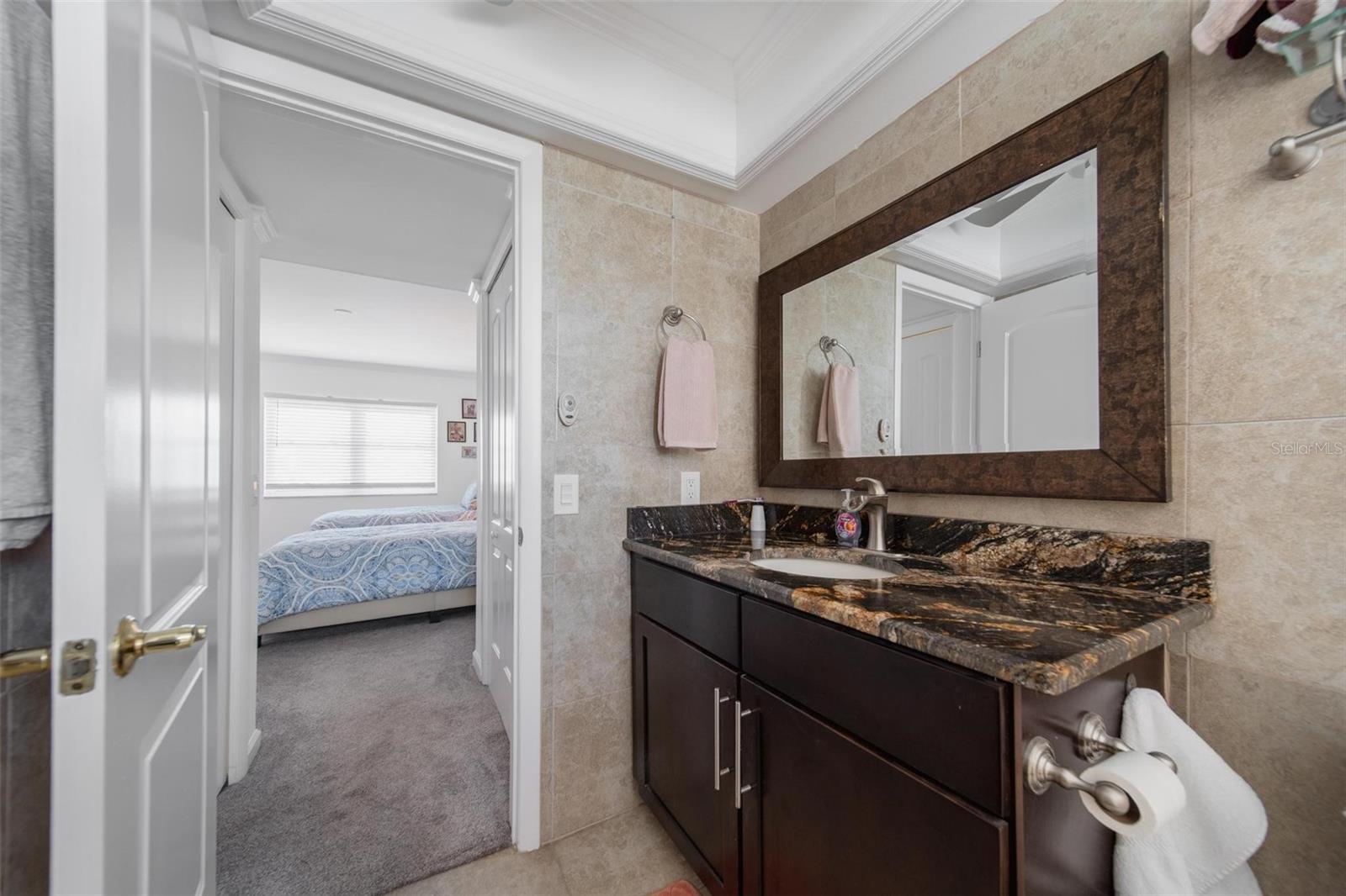 Image 27 of 39 For 5020 Brittany Drive S 324