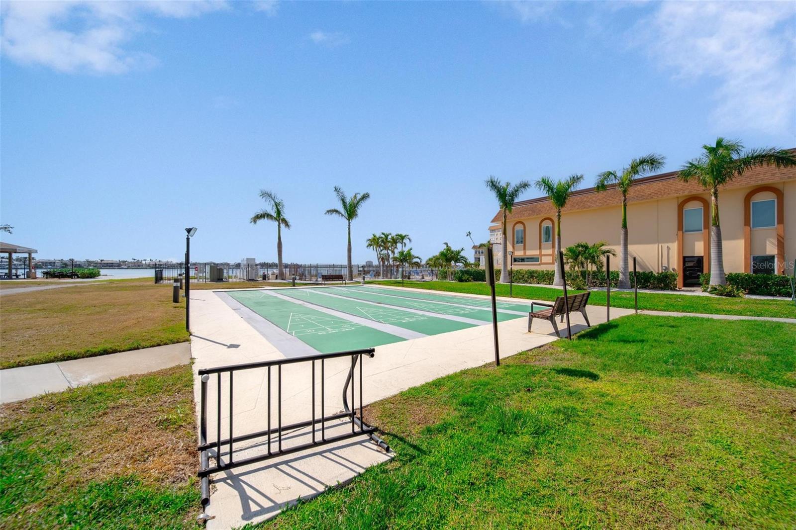 Image 32 of 39 For 5020 Brittany Drive S 324