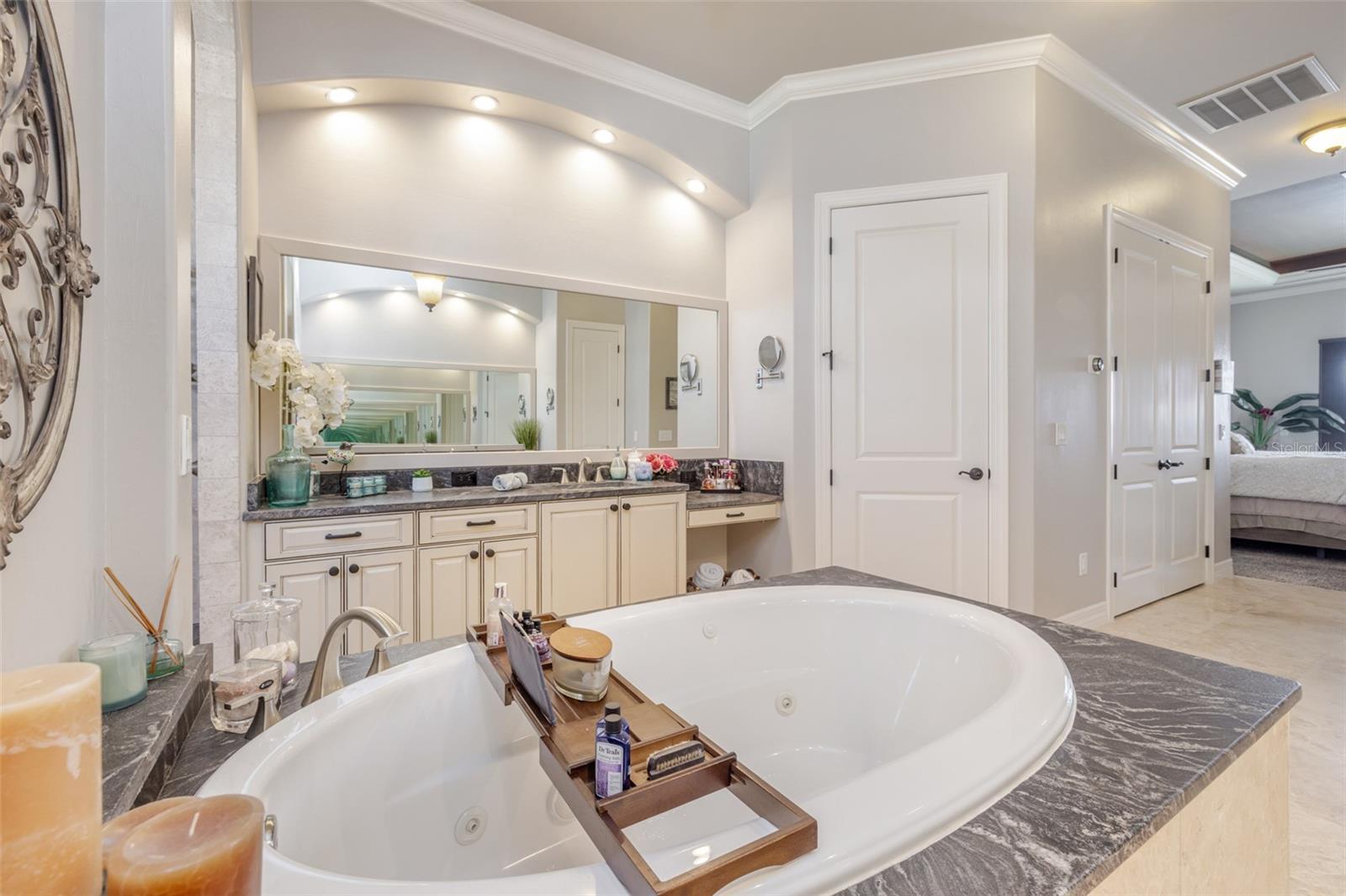 Image 21 of 43 For 1504 Mohawk Parkway