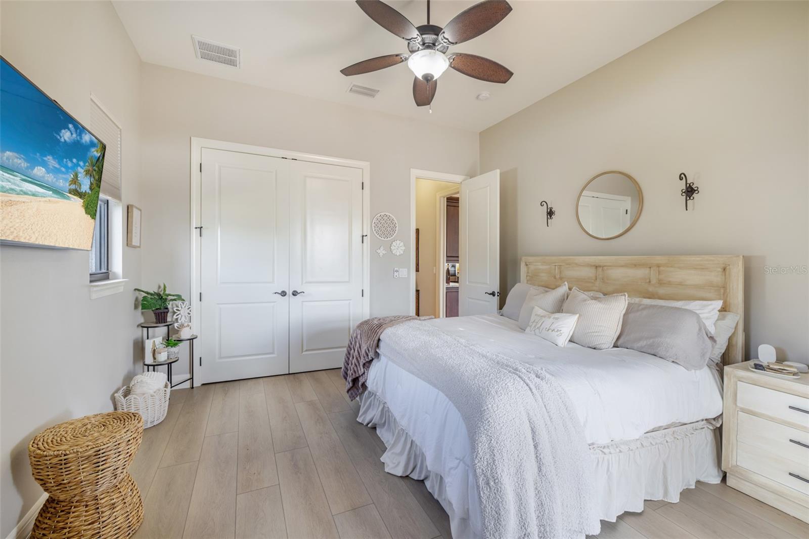 Image 23 of 43 For 1504 Mohawk Parkway