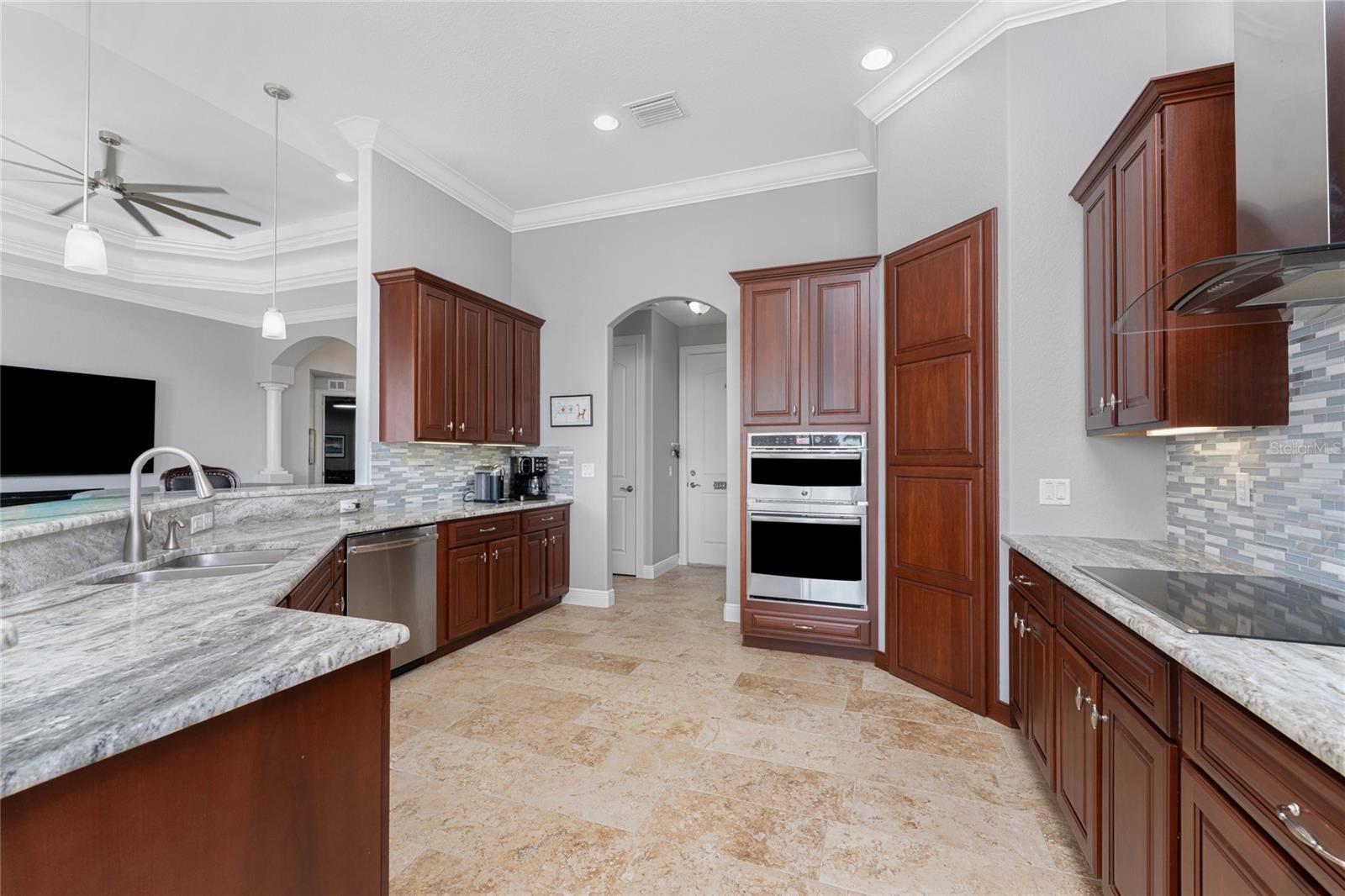 Image 17 of 82 For 3673 Bal Harbor Boulevard