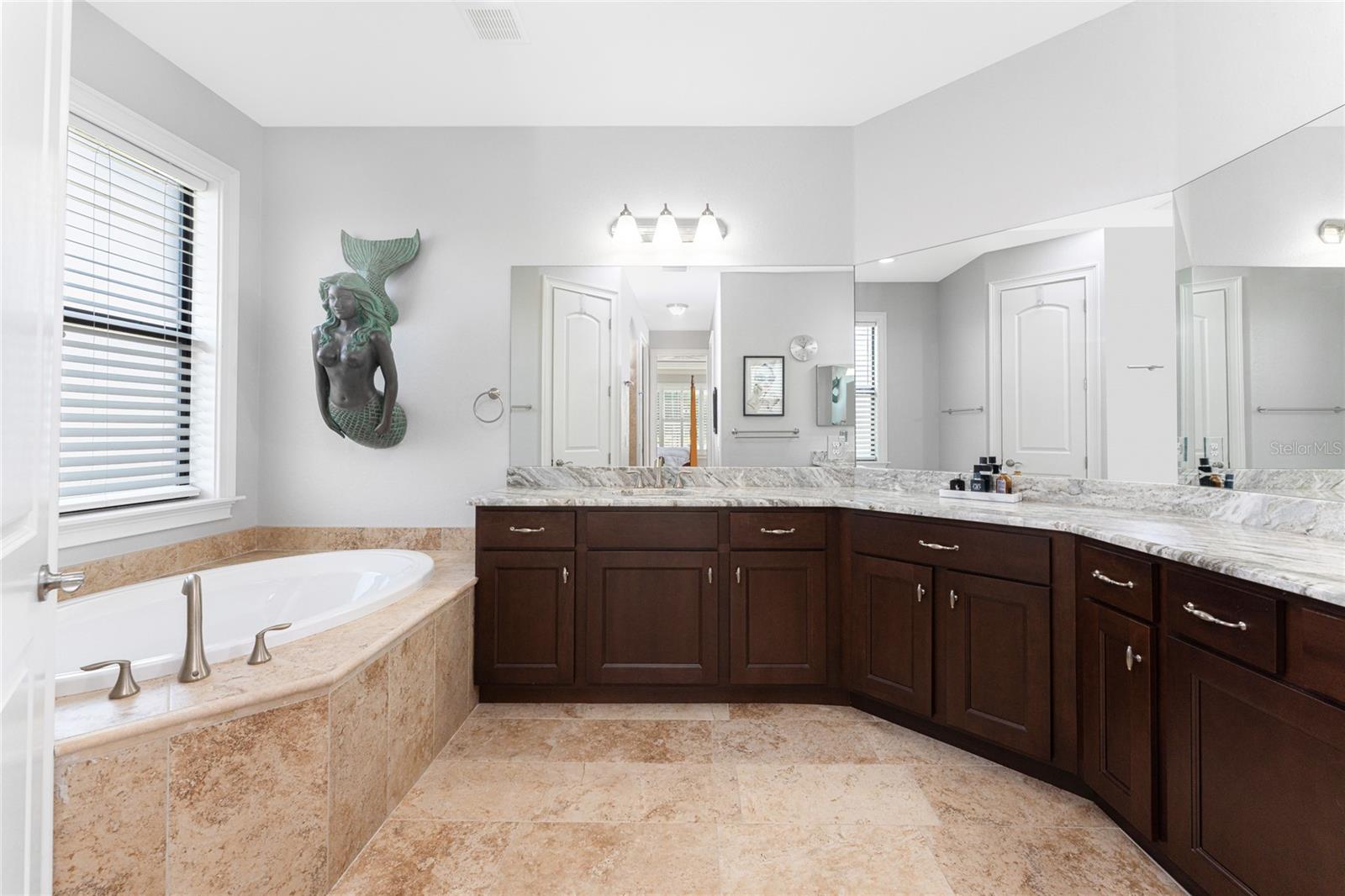 Image 45 of 82 For 3673 Bal Harbor Boulevard