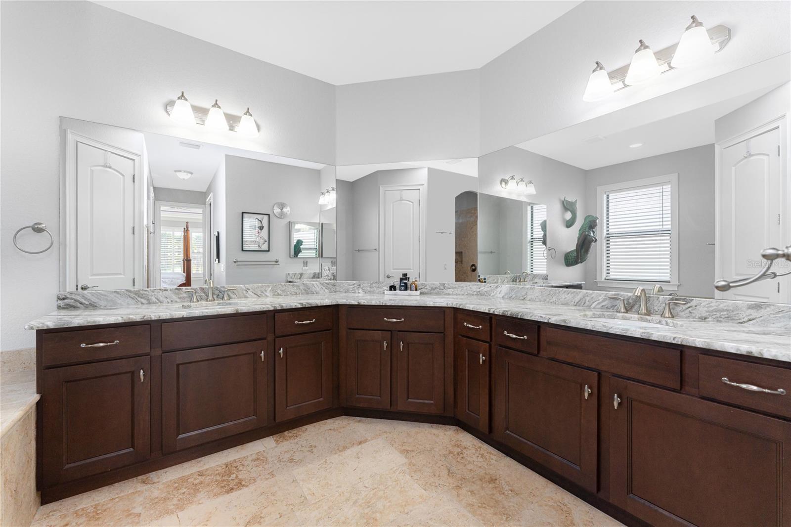 Image 46 of 82 For 3673 Bal Harbor Boulevard