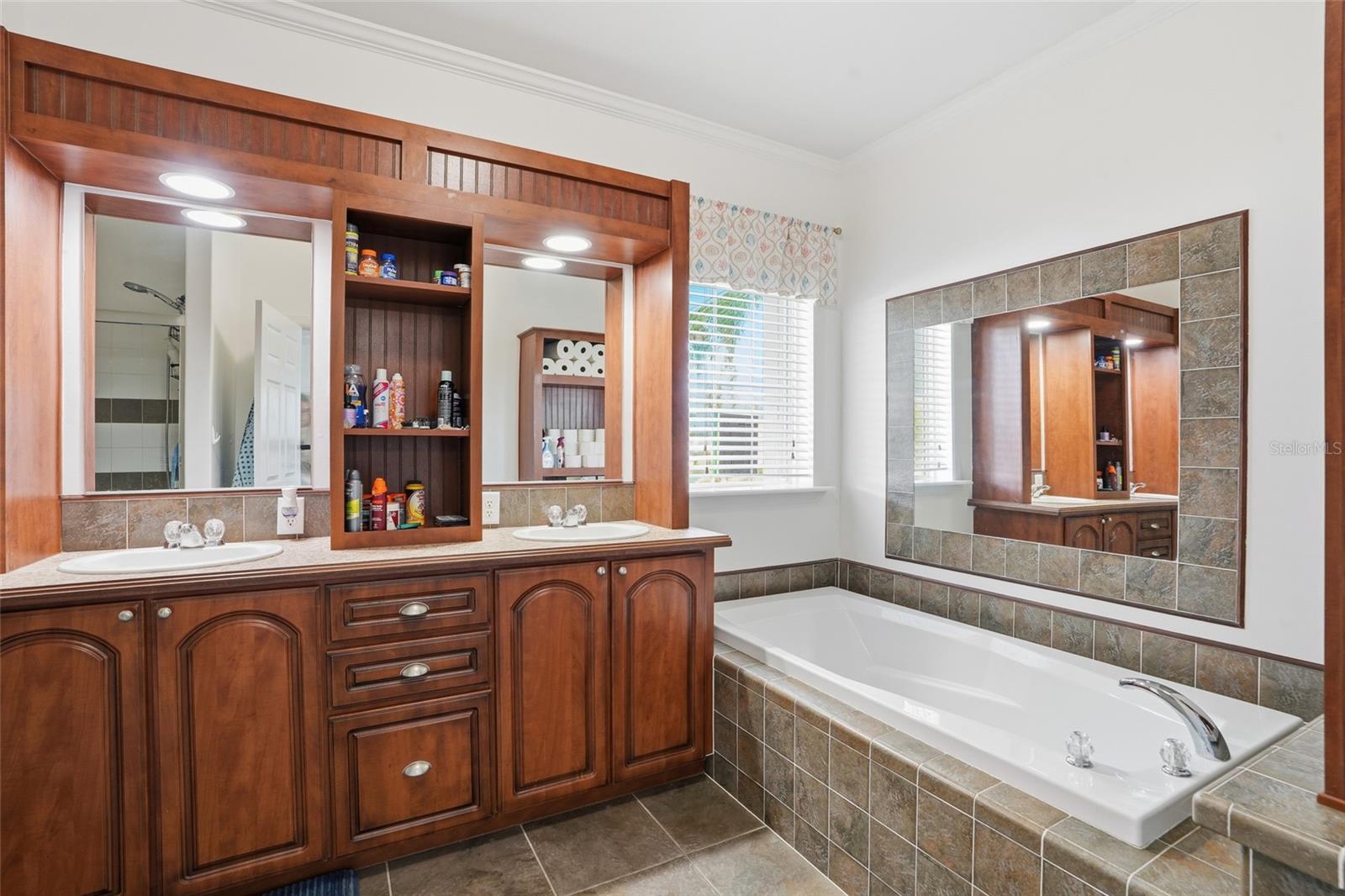 Image 14 of 41 For 8461 Kinglet Drive