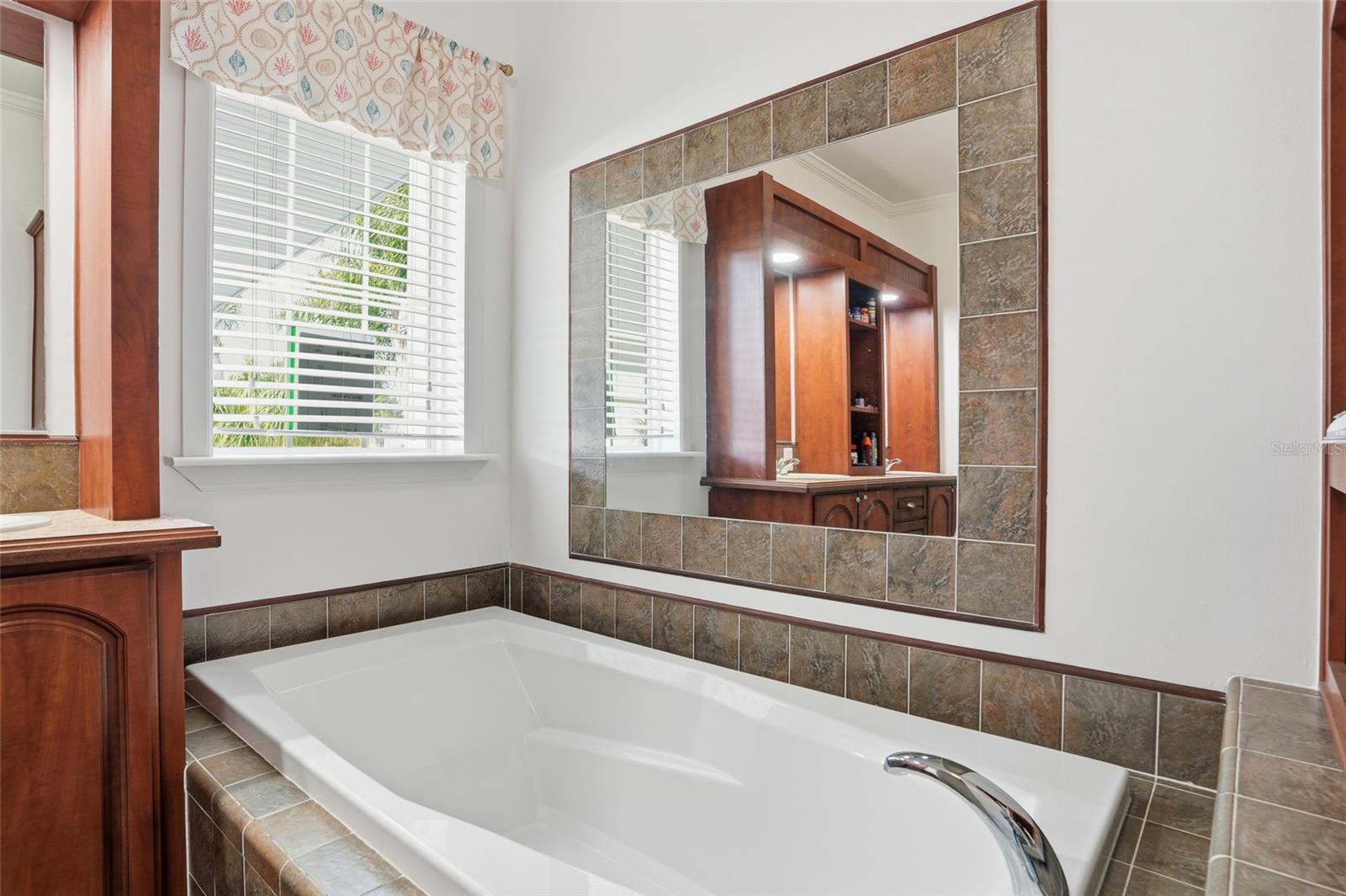 Image 15 of 41 For 8461 Kinglet Drive