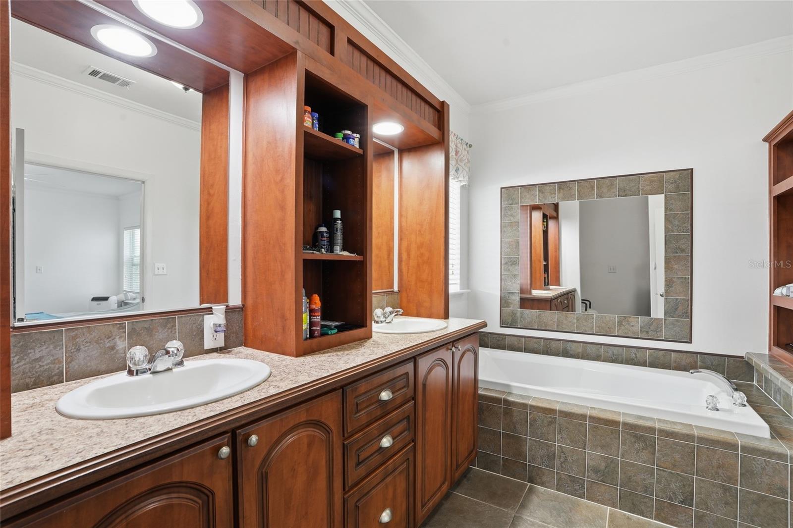 Image 16 of 41 For 8461 Kinglet Drive