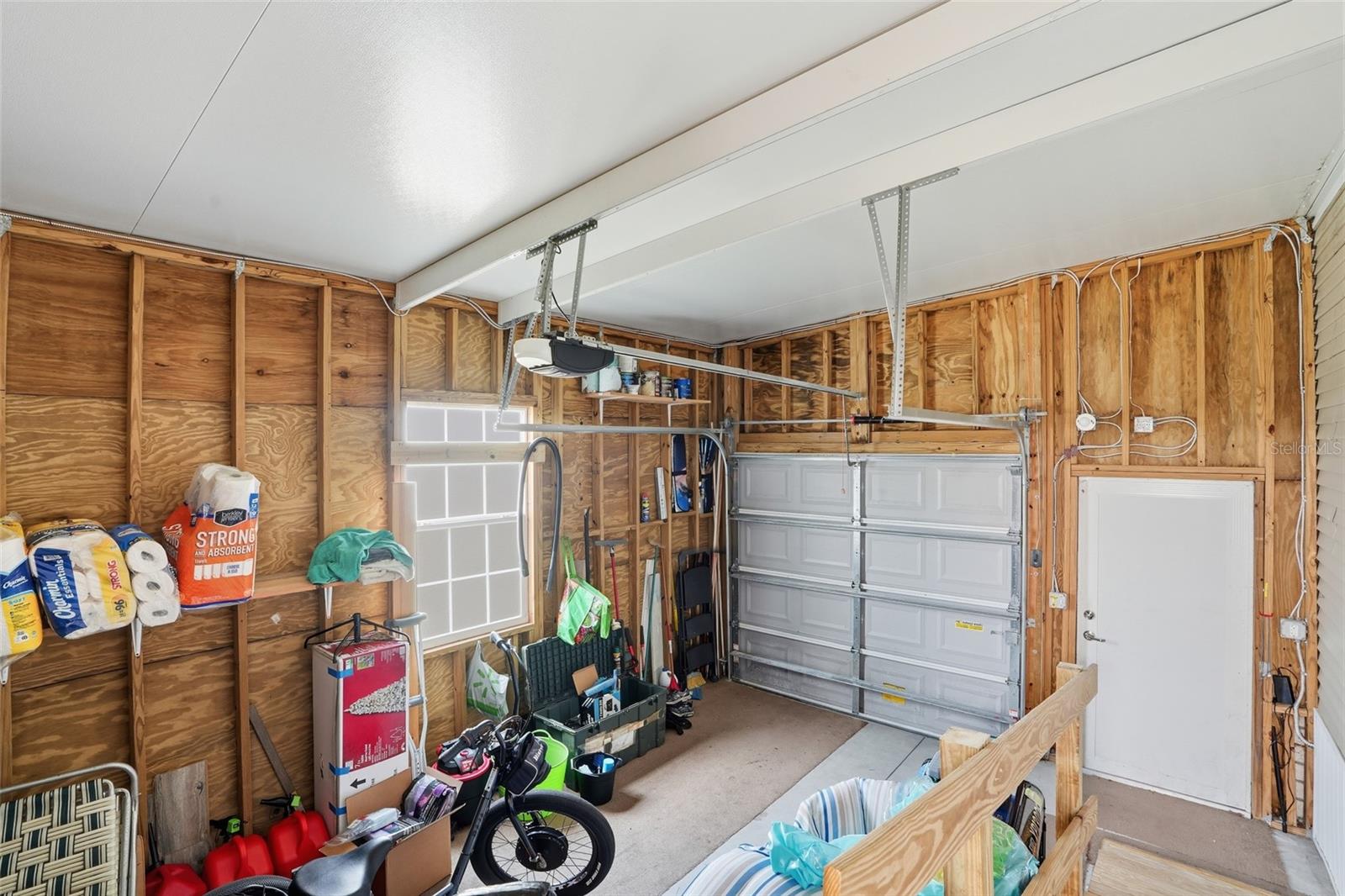 Image 24 of 41 For 8461 Kinglet Drive